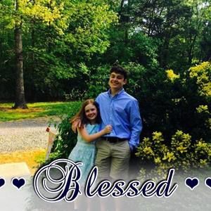 Meet your Posher, Kendra